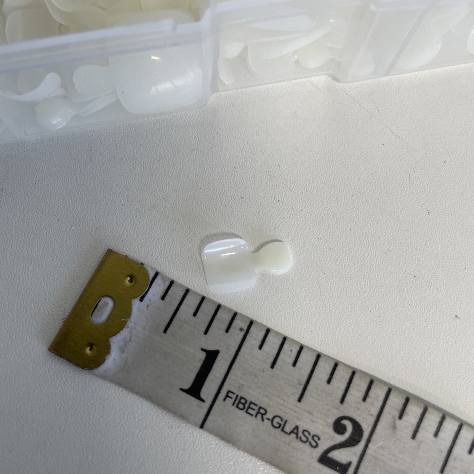 VCEDAS Nail Tips 10 Sizes with carrying case (Unknown count-mixed Up)