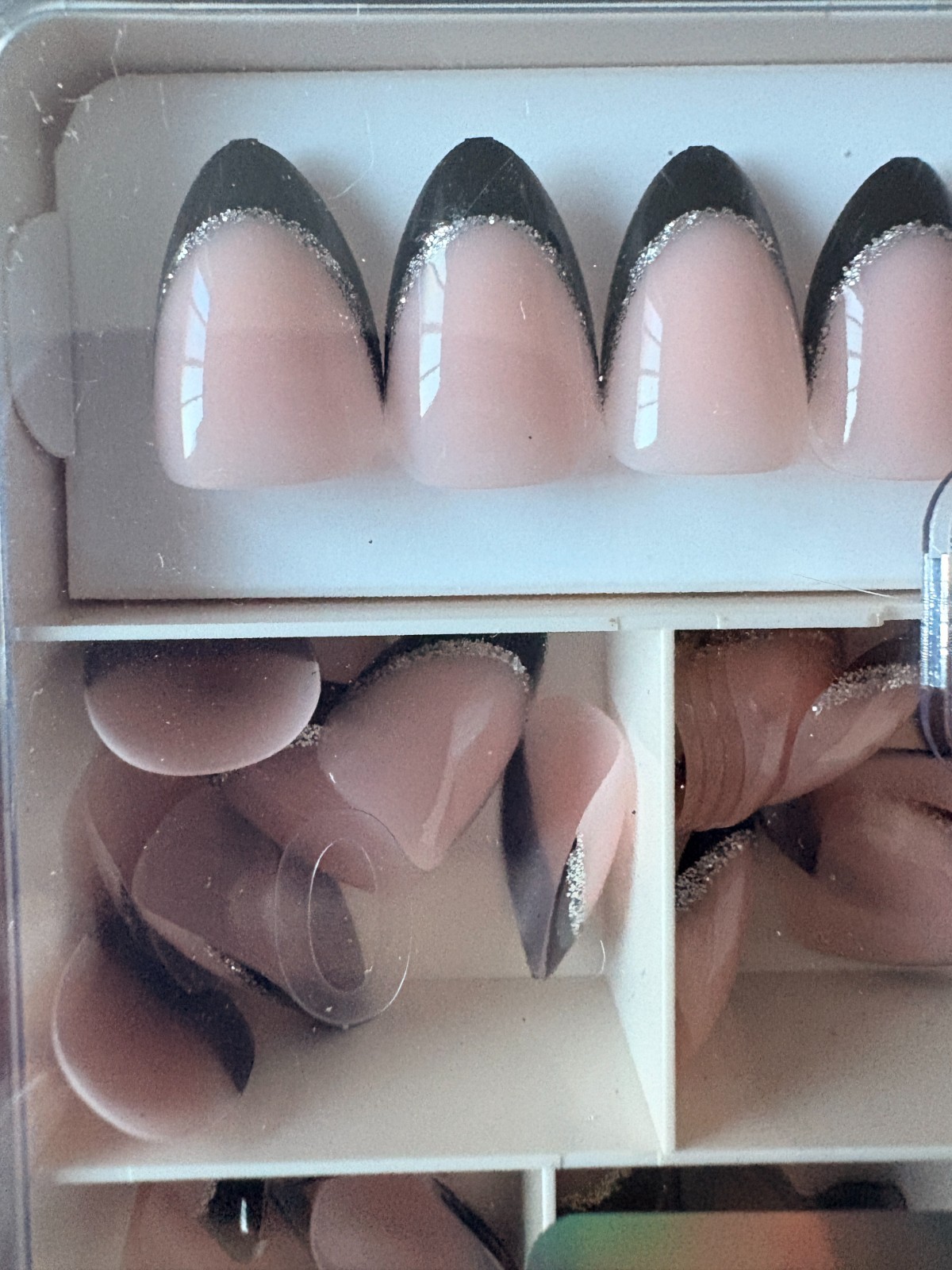 Nail Reformation Press On 160 Signature Nail Box Nude w/ Black and Silver Tips