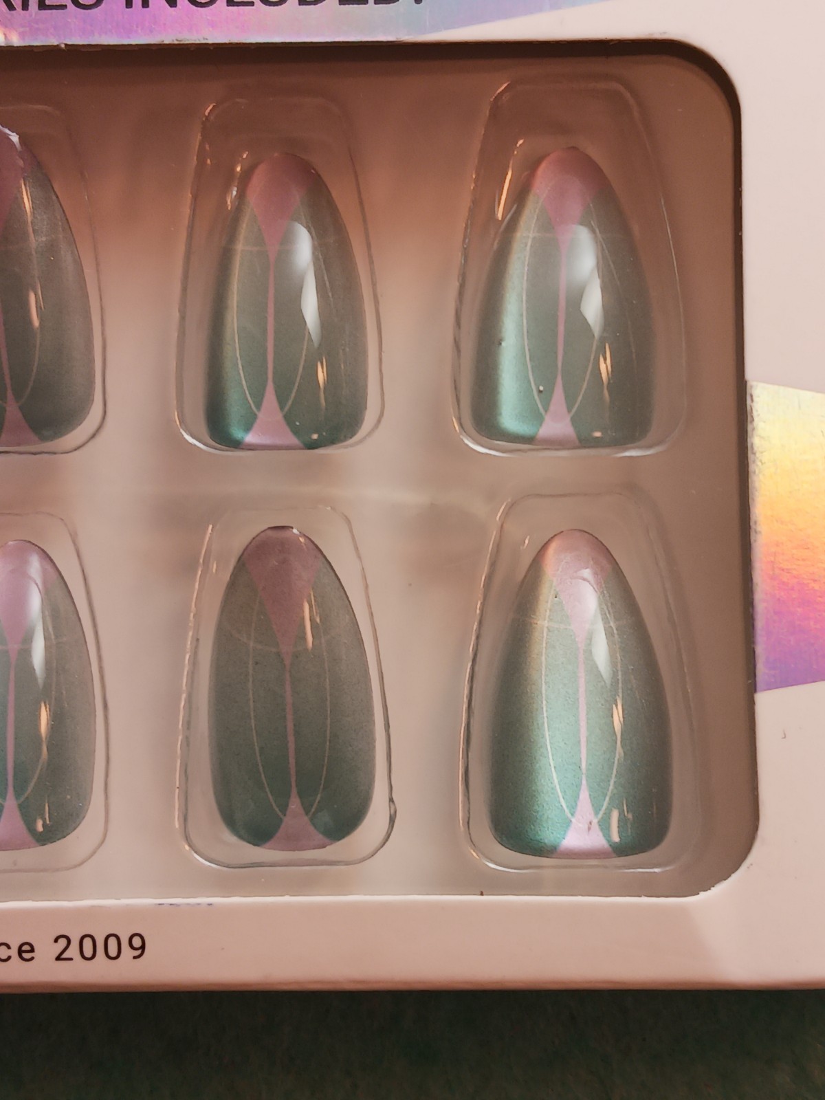 2x Melody Susie Nail Lot: Red Cats Eye Finish+ Green Deco Press On Kit