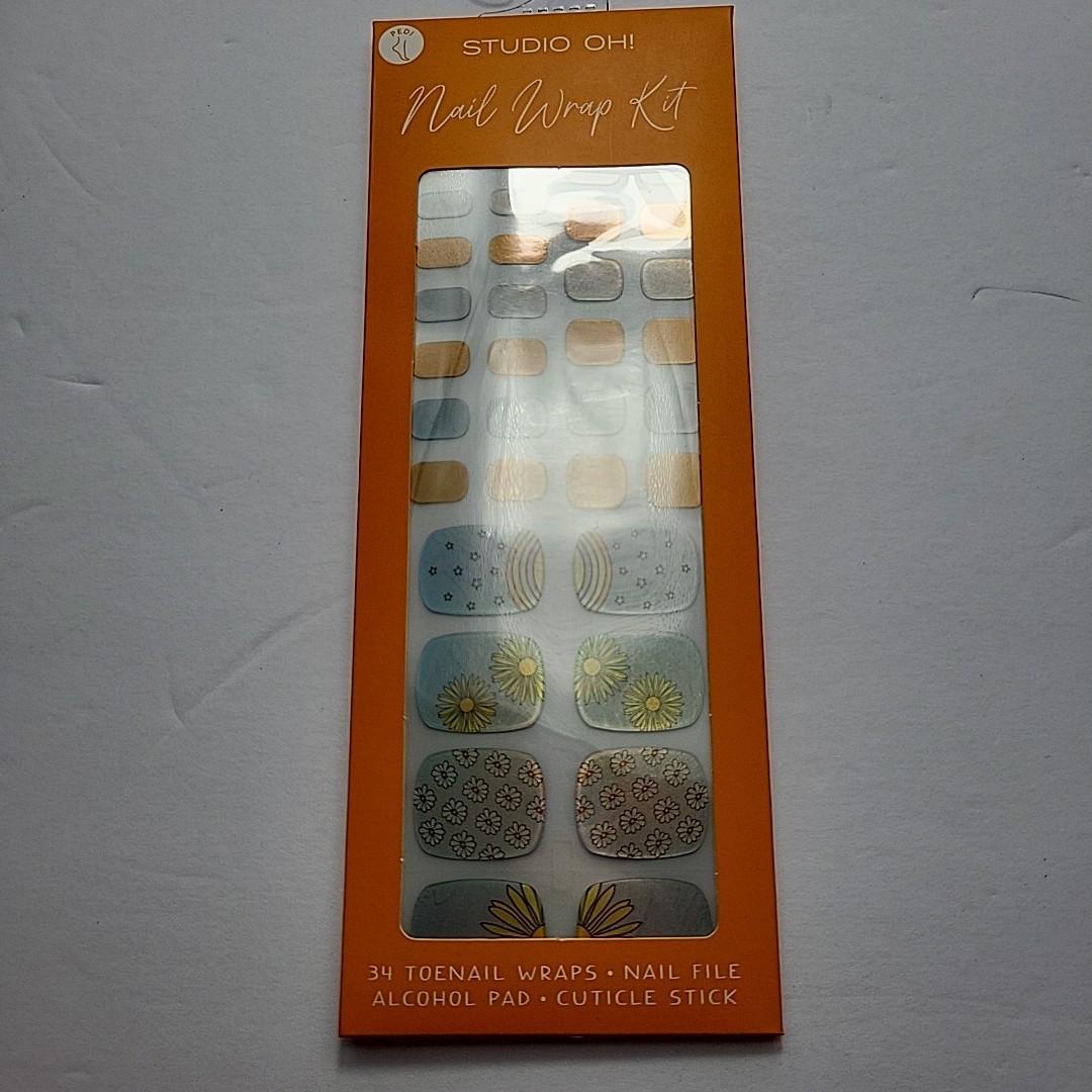 Studio Oh! Nail Wrap Kit 34 Toe Nail Wraps Nail File Alcohol Pad Cuticle Stick