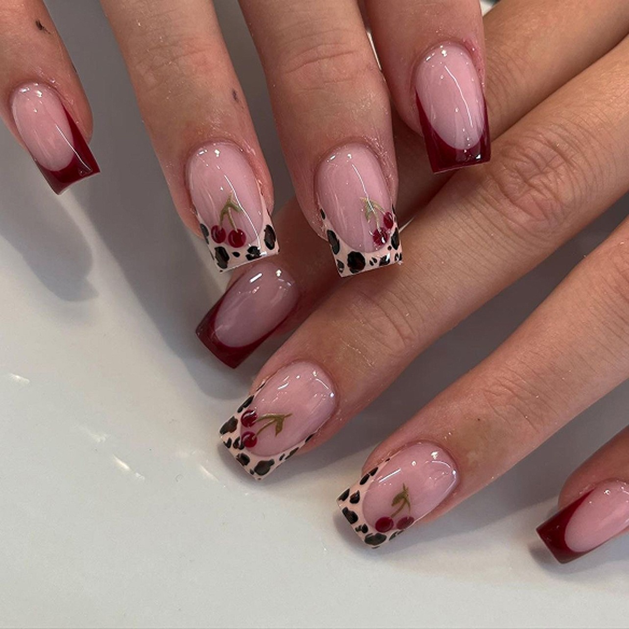 24Pcs Leopard French Press on Nails Long Pontied Almond False Nails Manicure