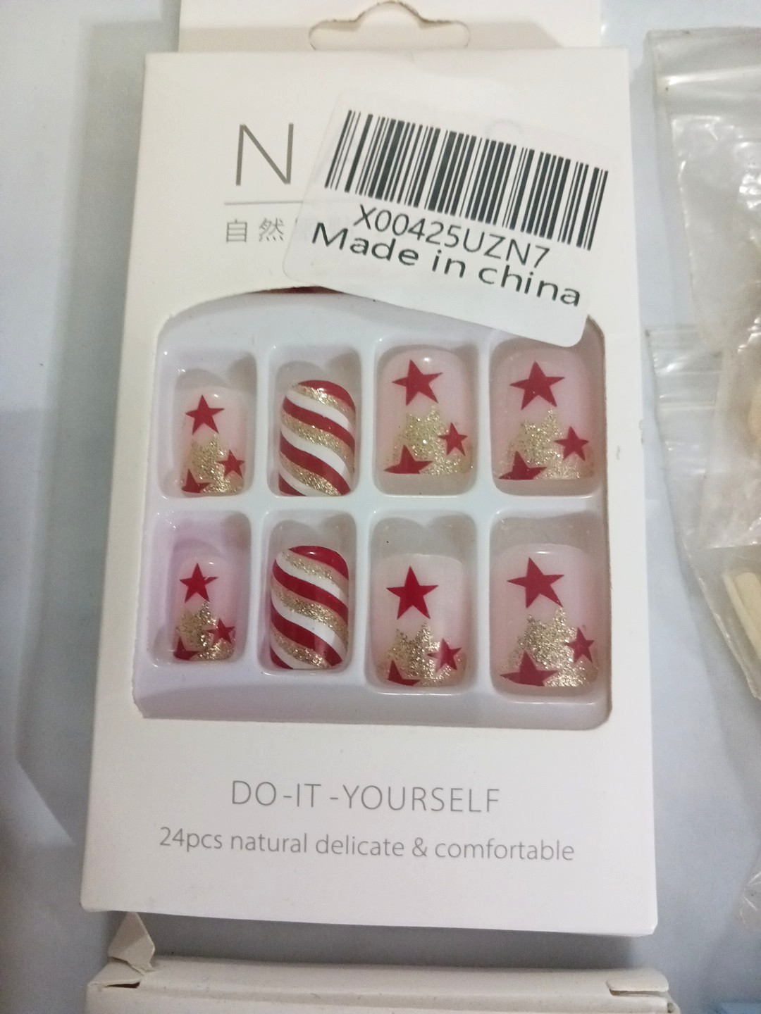 Press On Nails. Large lot of fingernails. Patterns, colors, french tips, metalic