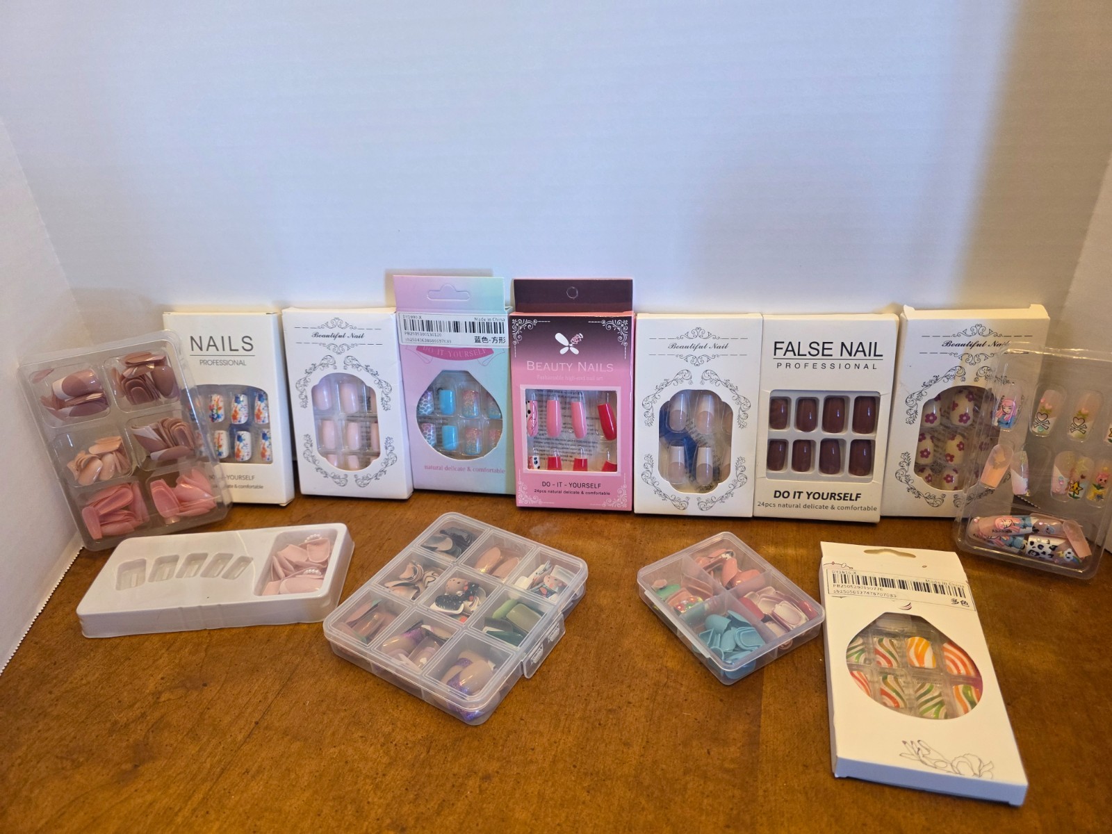 Lot of 29 Random Assortment False Fake Press On Nails NEW No Glue Included