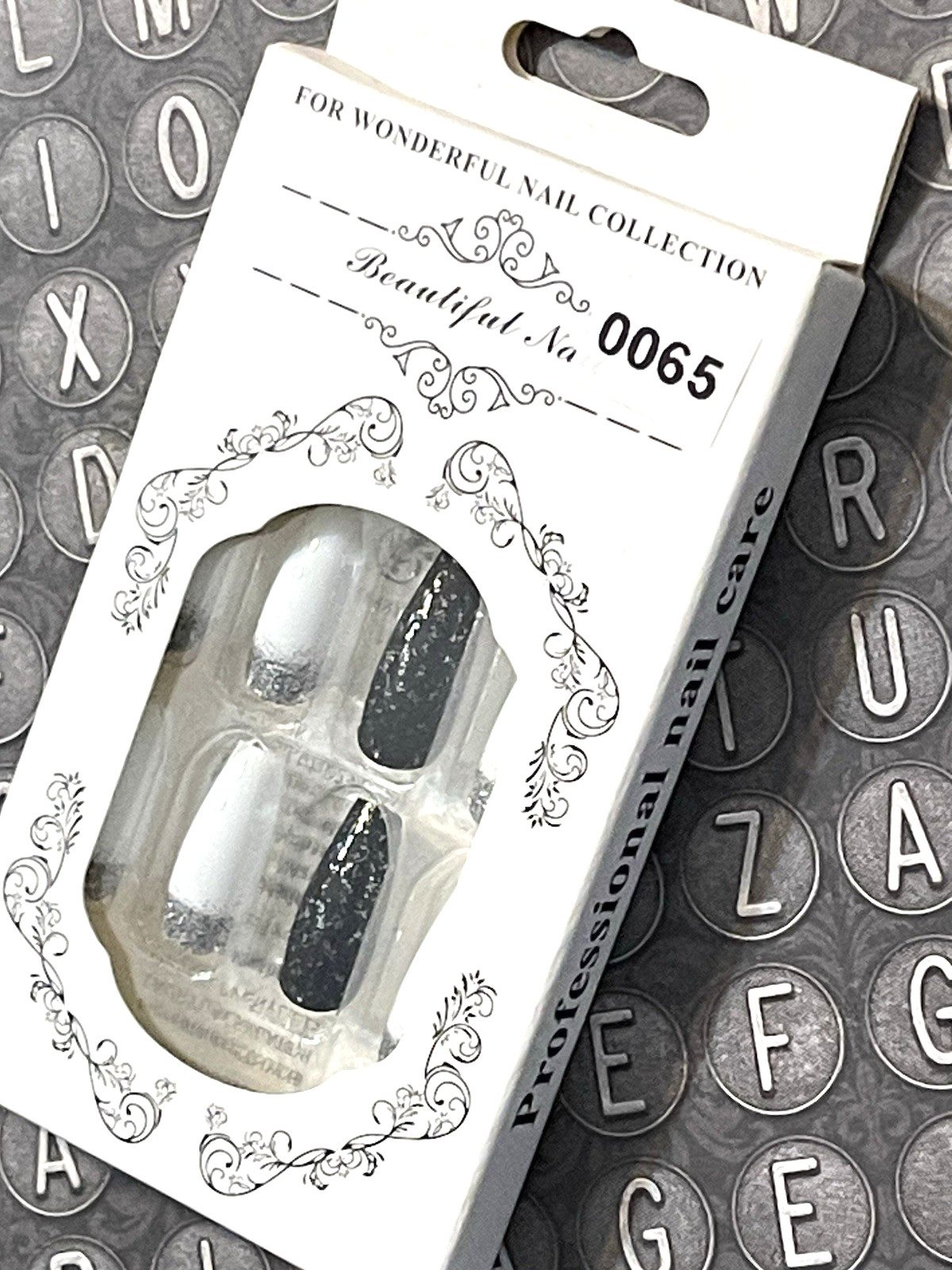 For Wonderful Nail Collection WHITE & BLACK with SILVER ACCENTS Press On Mani