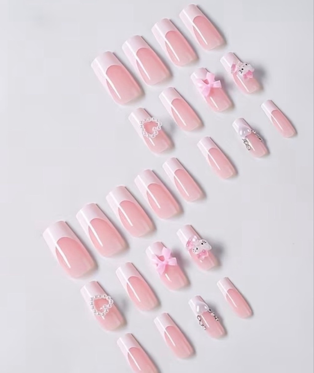 Hello Kitty 24pcs Press-On Nails Kit Hearts, Bows, Rhinestones – Brand New