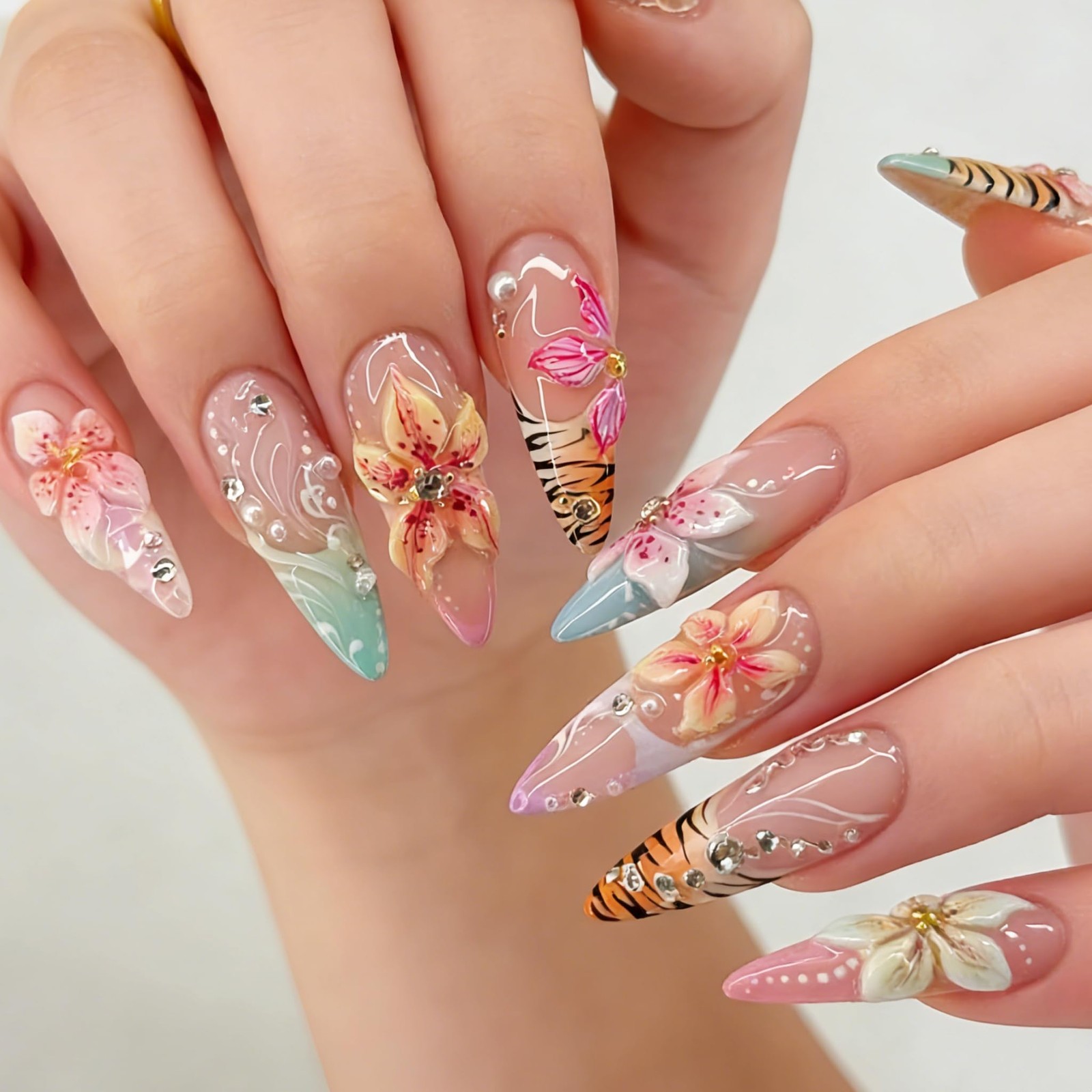 24Pcs Long Press on Nails Almond French Tip Fake 2.5*2.5*0.3, Multicolor