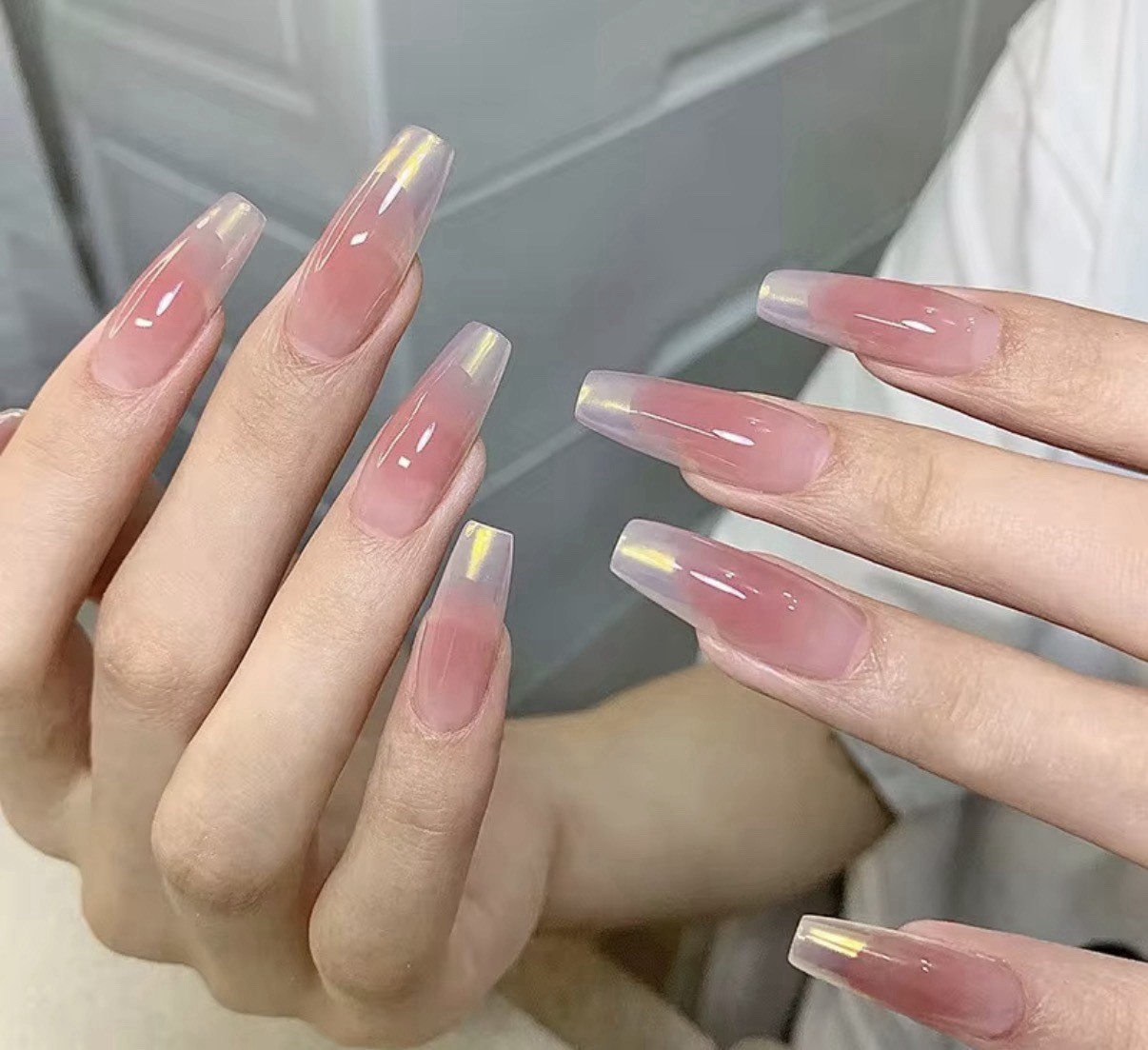 Elegant Soft Metallic Pink 24 Piece Press On Nails Natural Look