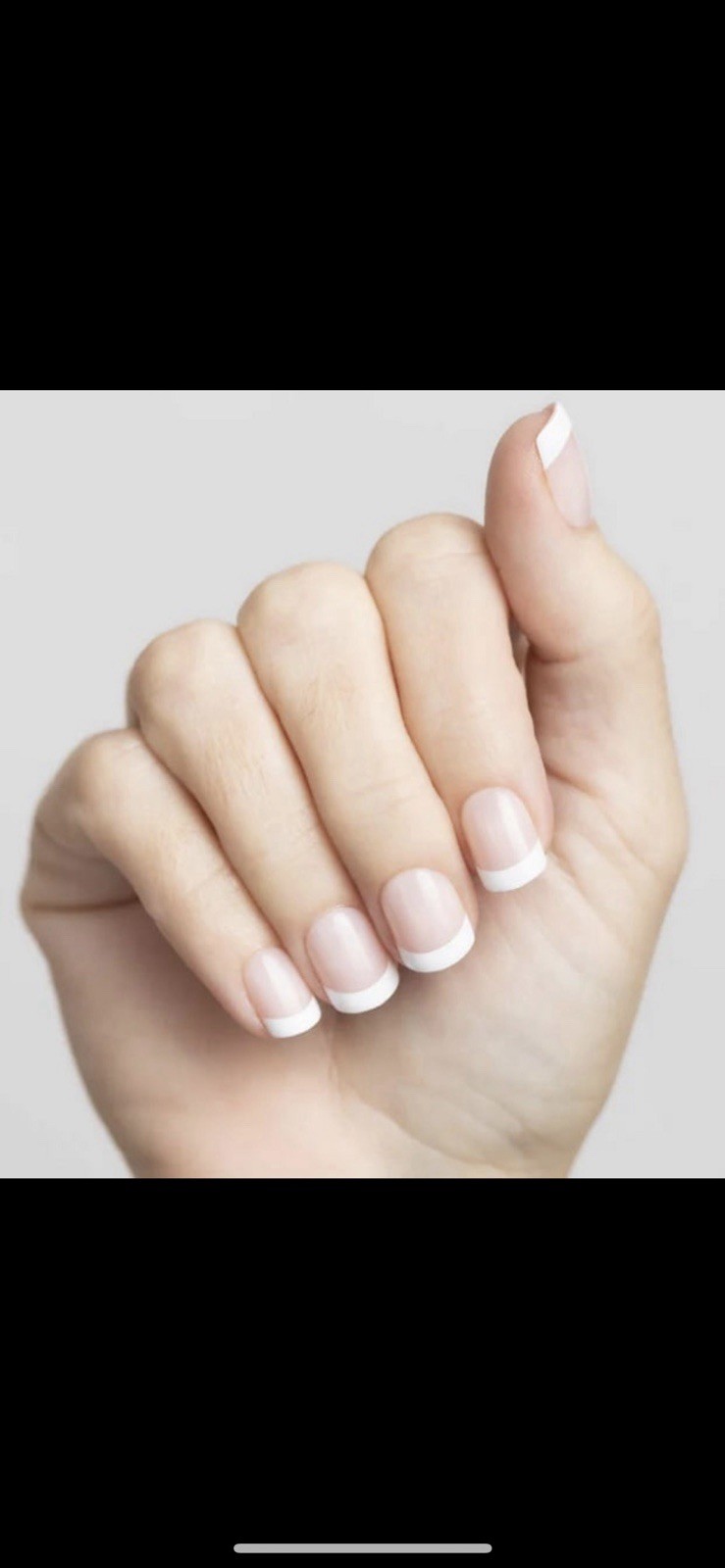 Red Aspen Nell’s French Tip Press On Nails.