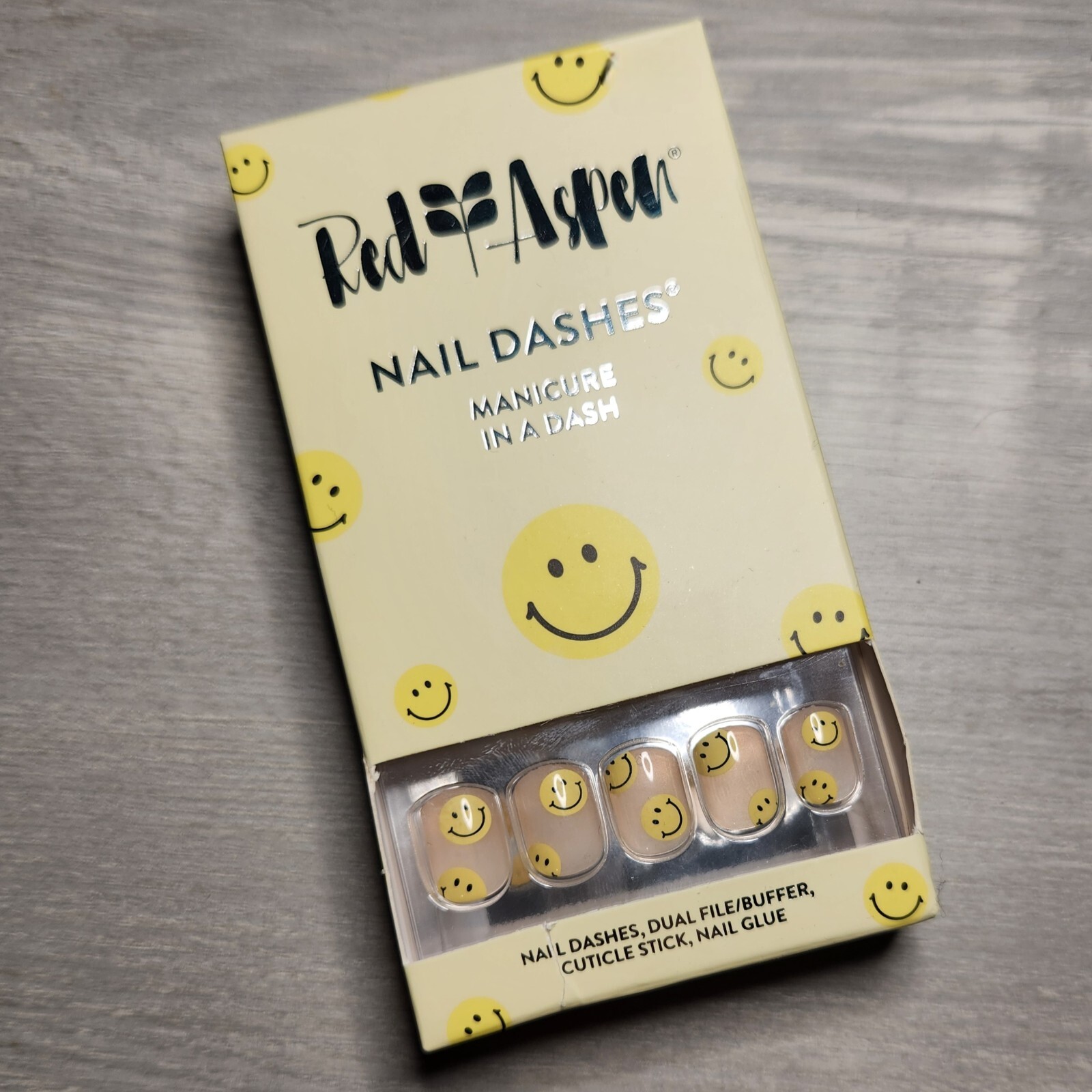 Press On Nails Good Vibes, Olly Short Square Yellow Smiley Face Dashes Red Aspen
