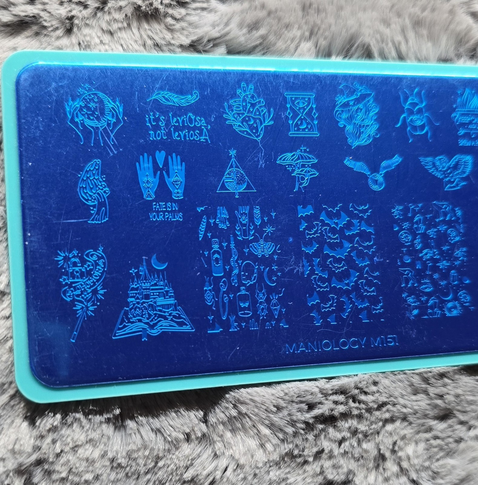 MANIOLOGY M151 Harry Potter Nail Stamp Plate bat cauldron spellbook Hocus Pocus