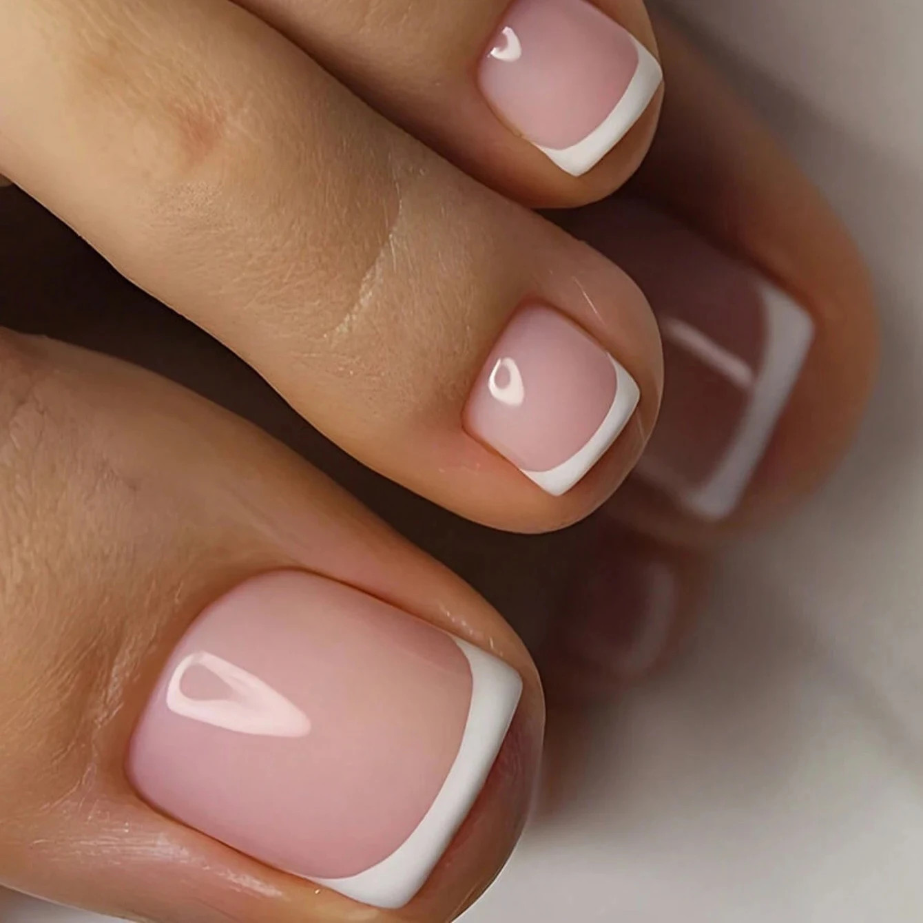 24pcs Short Square Press On Nails Cute Bride Heart White French Tips False