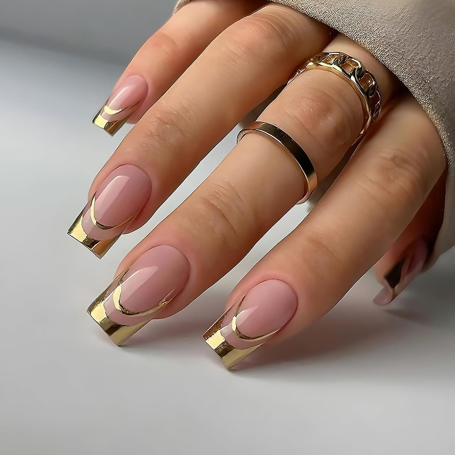 Exquisite 24pc Medium Square Press on Nails – Gilded French Tips and Accessories