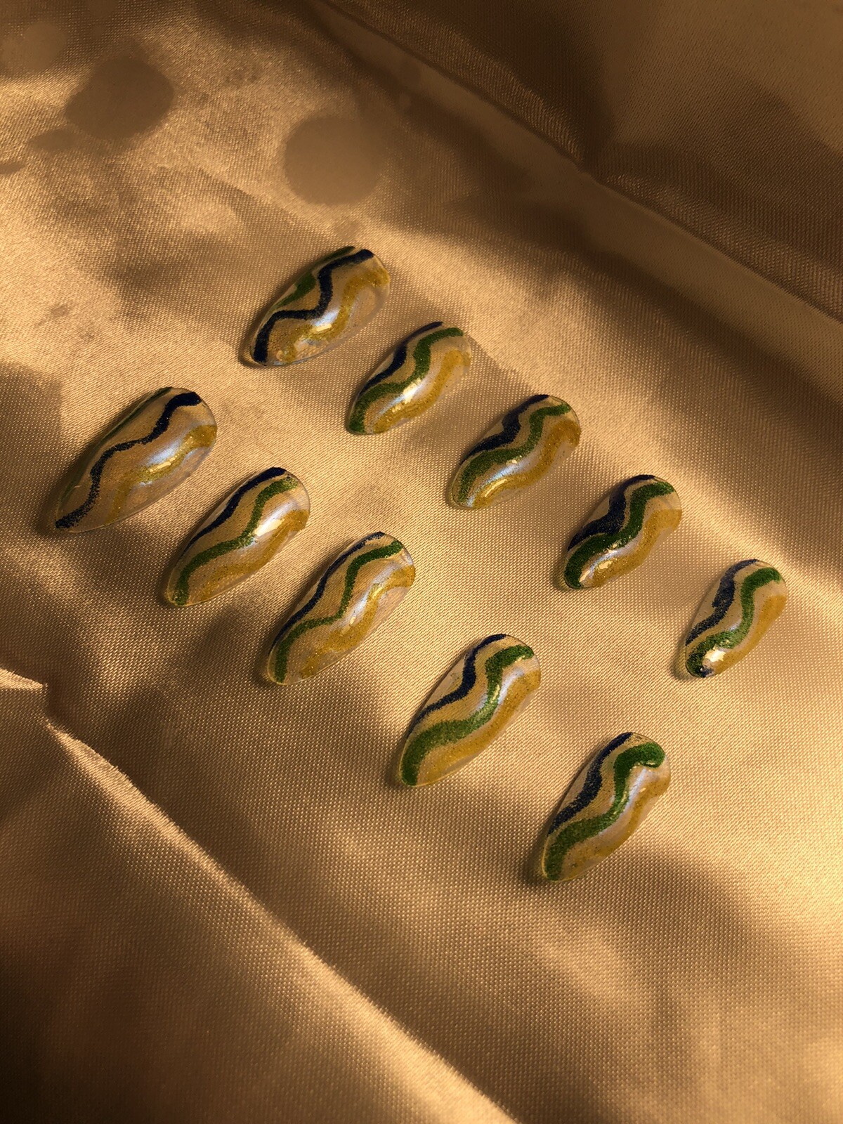 Z NAILZ! Gorgeous Set of Long Clear Almond MARDI GRAS Press On Nails W/Glitter