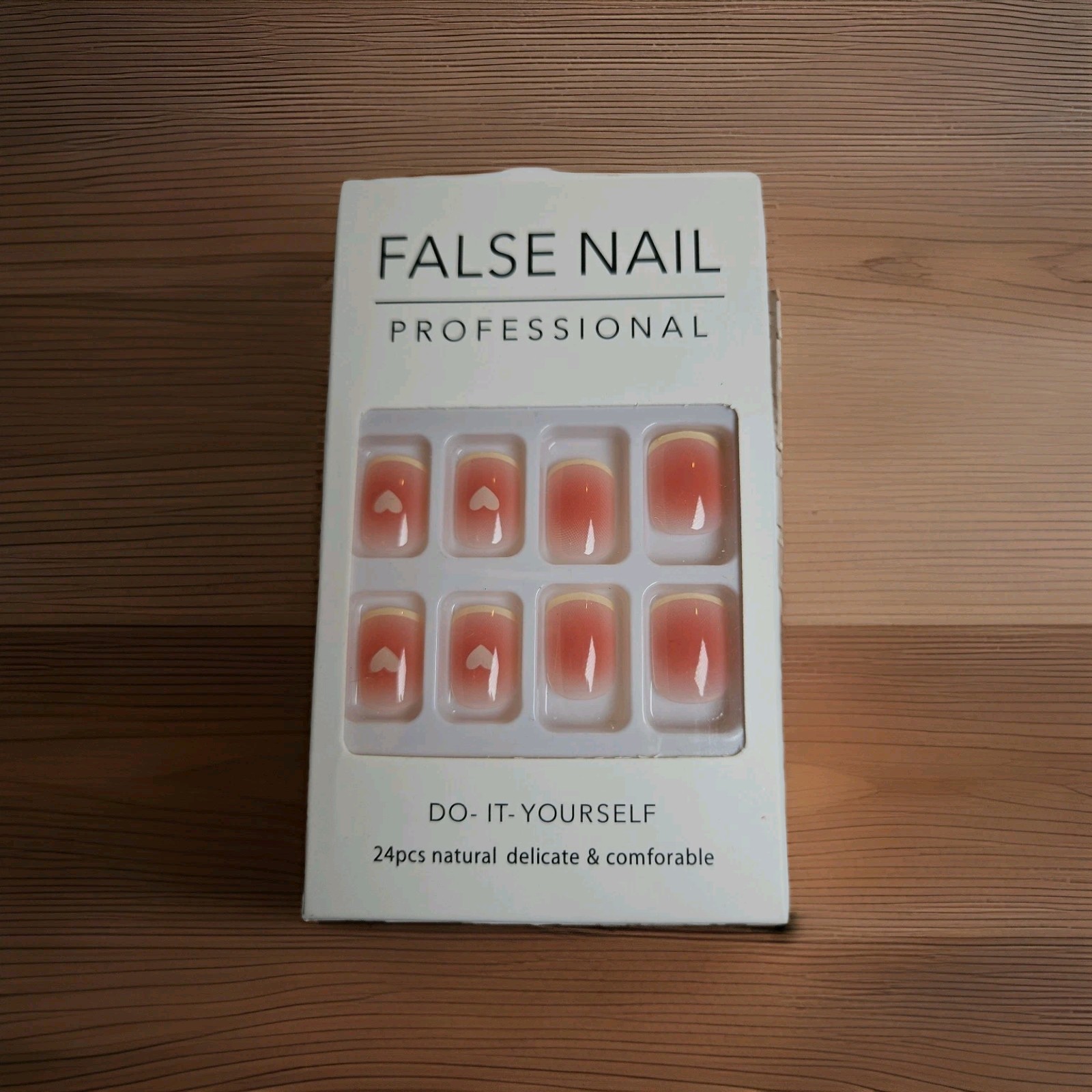 False Nail 24Pcs Round Short Hearts Pink Nails W/Glue