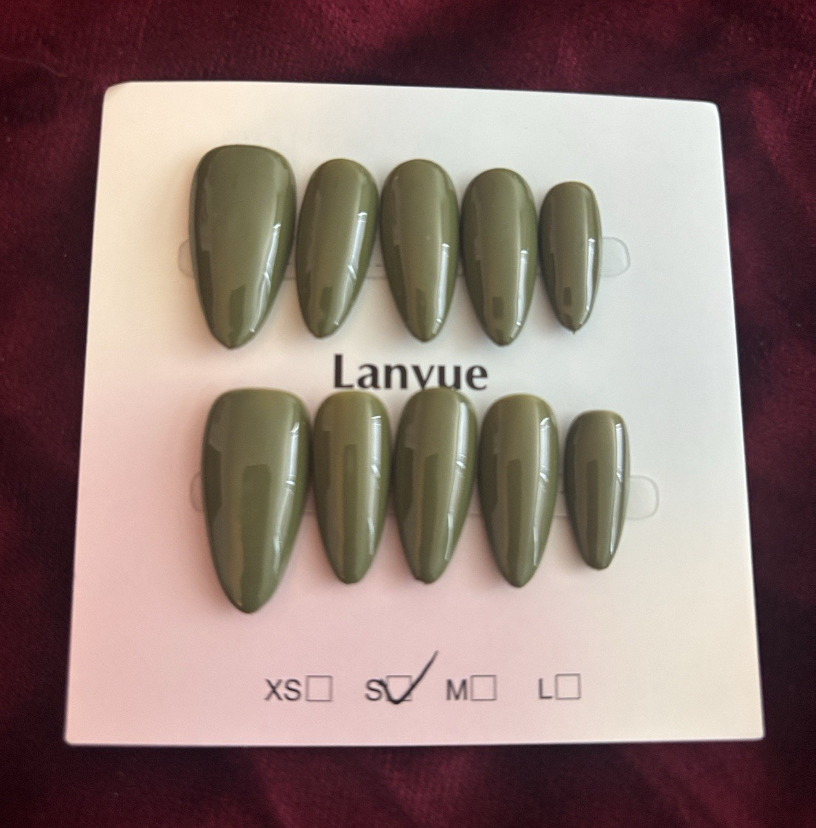 Lanvue Press-On Nails Set Green Shiny Pre-Designed Coffin Size S Full Cover