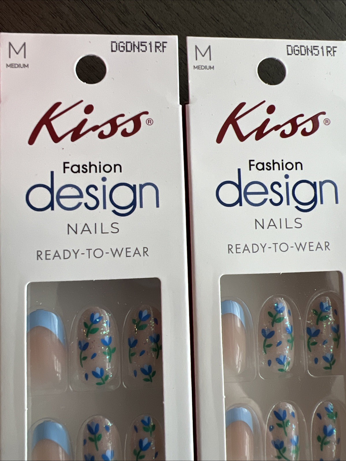 2x~Kiss Design Ready To Wear Glue Nails~Medium~Round~Blue Flowers~New