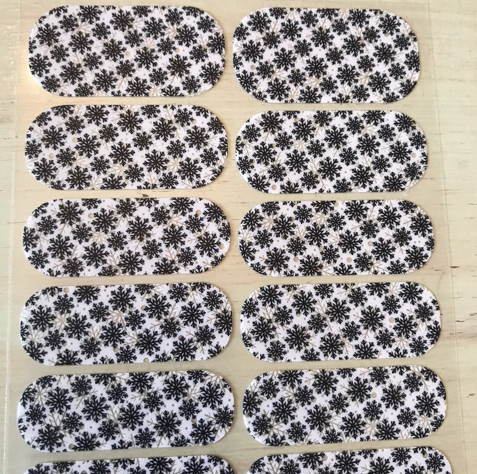 Jamberry Nail Wraps Silent Snow Full Sheet Black & White Winter Christmas 6U25