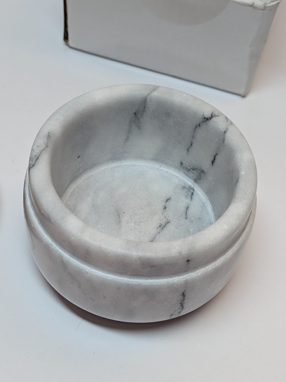 Sistaco “The Pedestal” Nail Powder Catch Tray Carrara Marble ~ New w/Flaw
