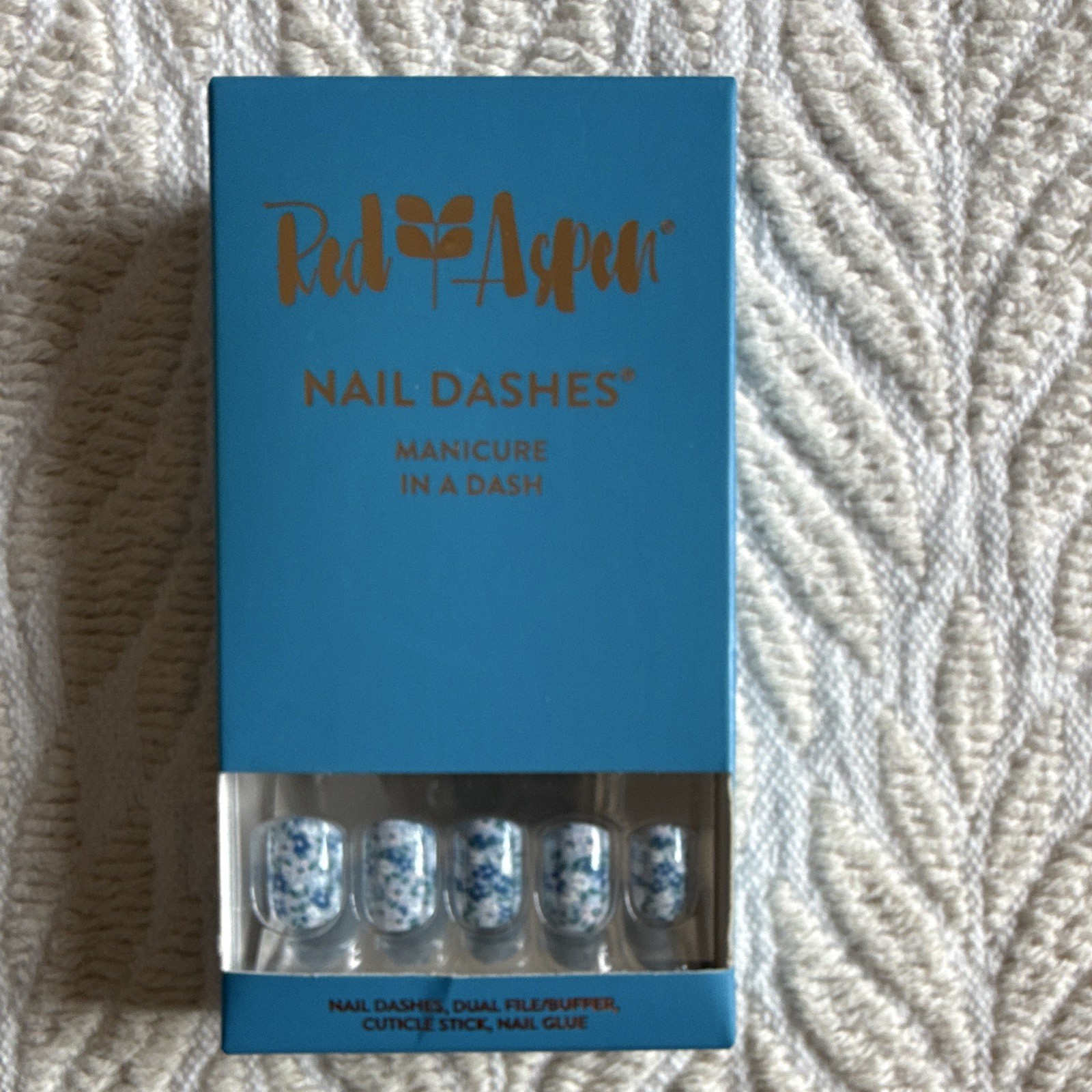 Red Aspen Nail Dashes Press-On Nails Lot of 3 Shiny Glue Selma Melinda Hayden