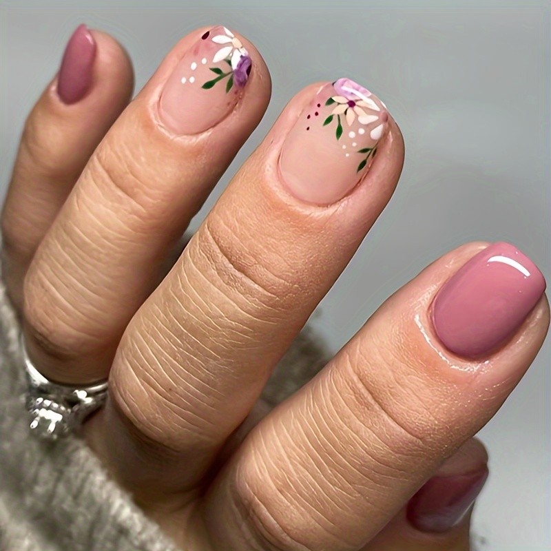 48Pcs-Short Square Dusty Pink White Floral Minimalist Daily Press on Nails