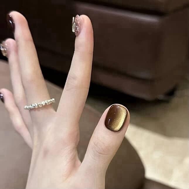 Tipora Press on Nails Short Round Brown Color with Sparkle Design 107