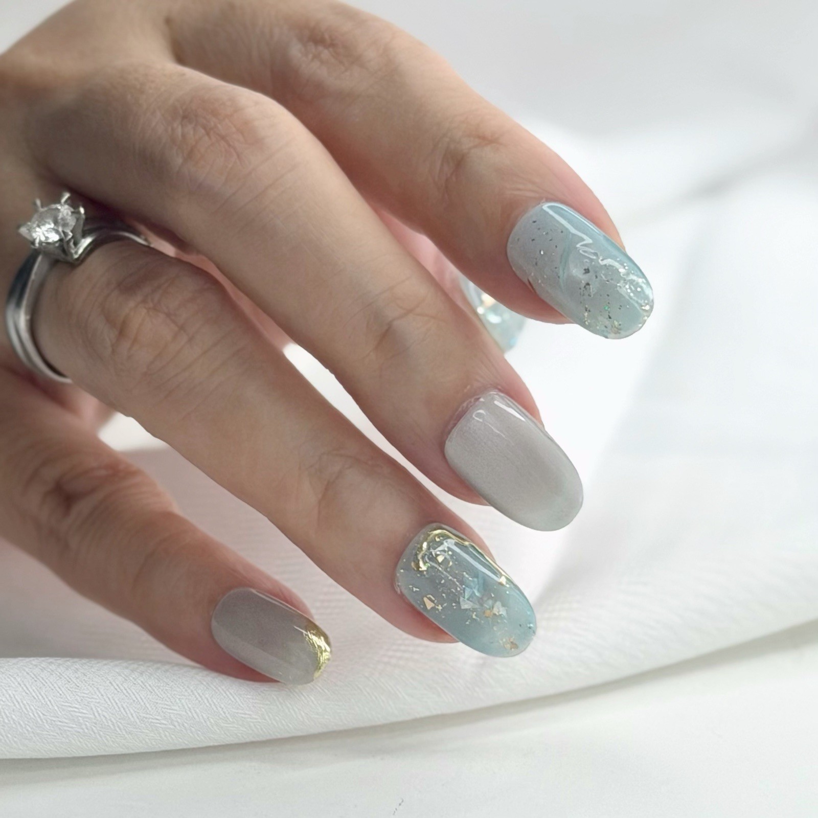 Handmade Light Blue Press-On Nails Size M Short Oval Reusable Fake Nail