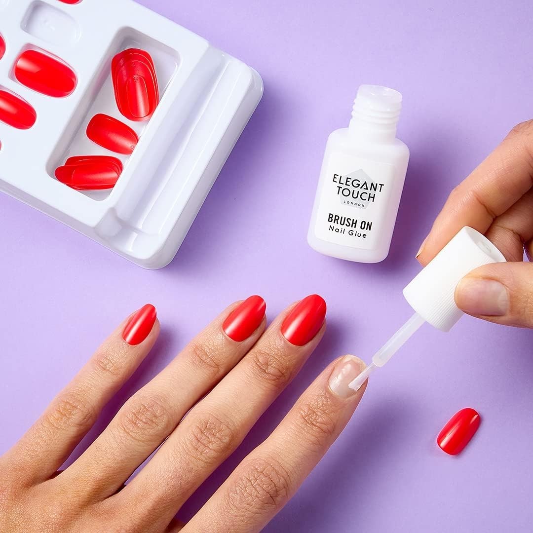 Clear 6ml Nail Glue with Brush Applicator – Strong Bond for Nail Enthusiasts