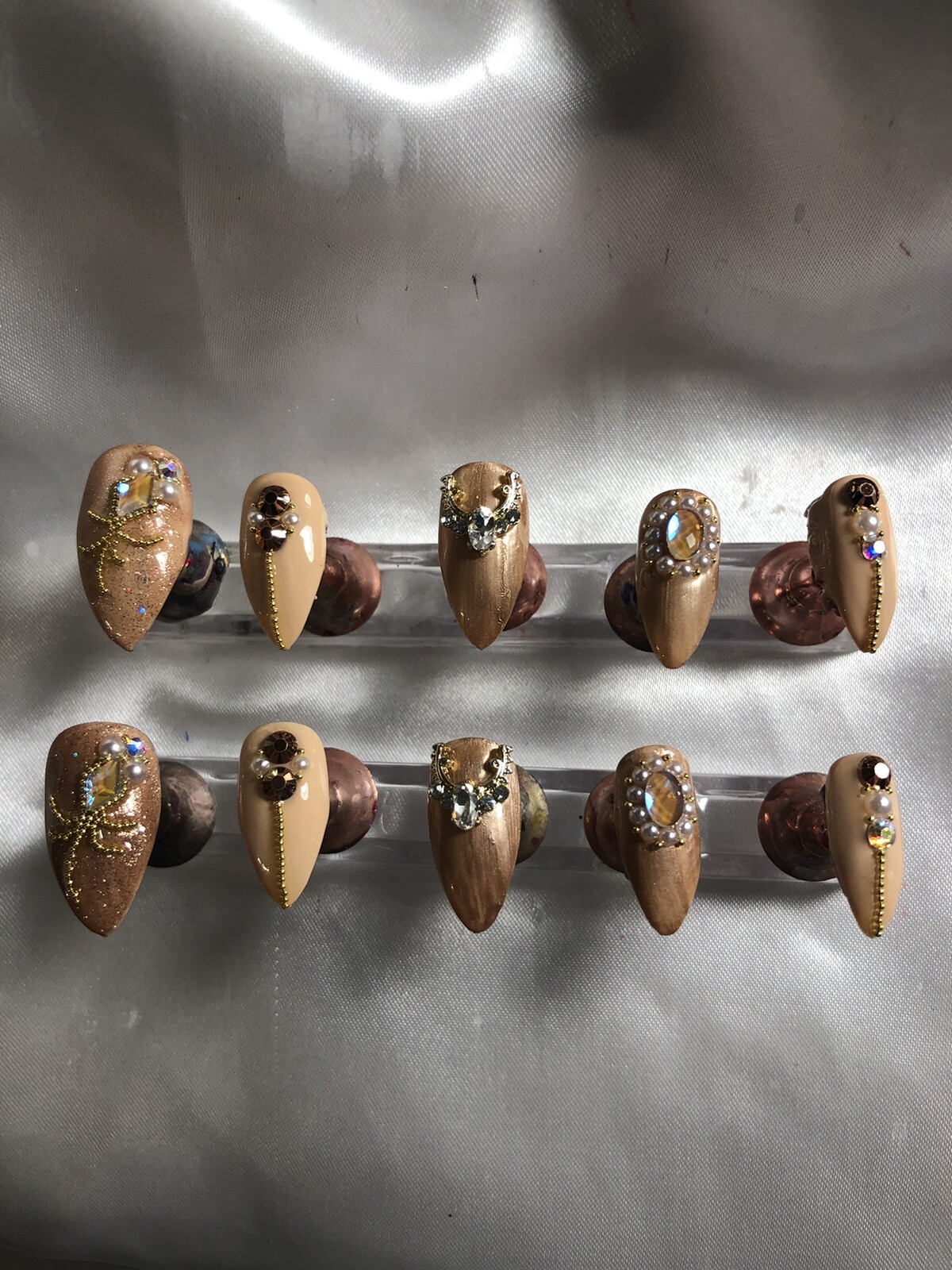 Z NAILZ! Gorgeous Set Of Handmade Medium Almond Beige Bling Press On Nails