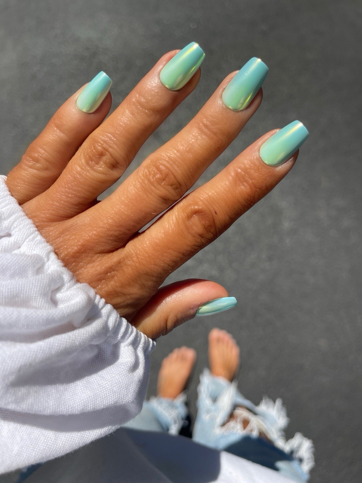 Red Aspen Press On Nails, Medium Coffin, Arlene Is Vibrant