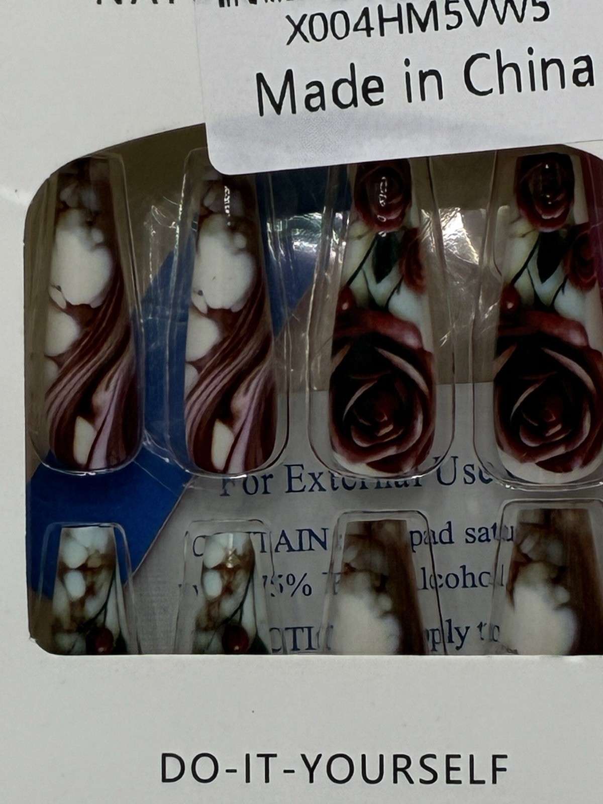 Press On Nails Do-It-Yourself 24 Pack Easy Application Floral Pattern