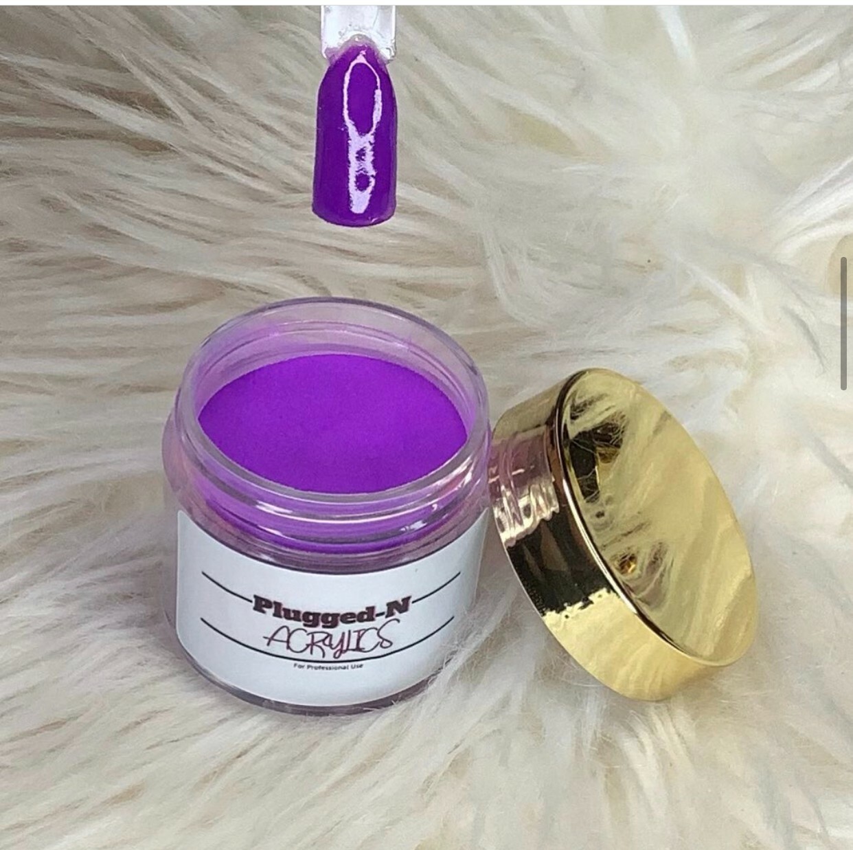 Quality colored Acrylic Powder. Easy to use, and great for beginners.