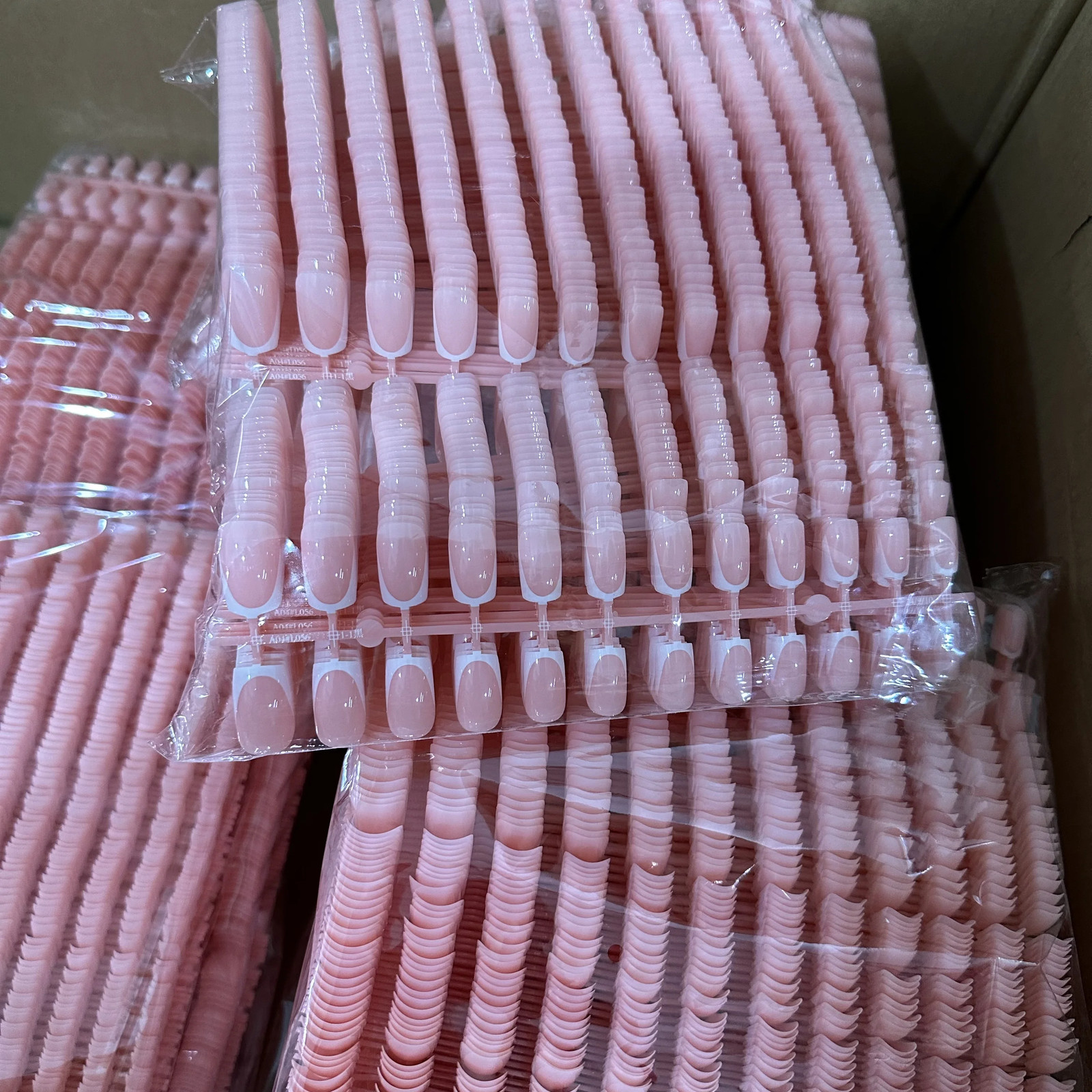 120Pcs Short Square Coffin French Fake Nails Glossy Pink Full Cover Press on