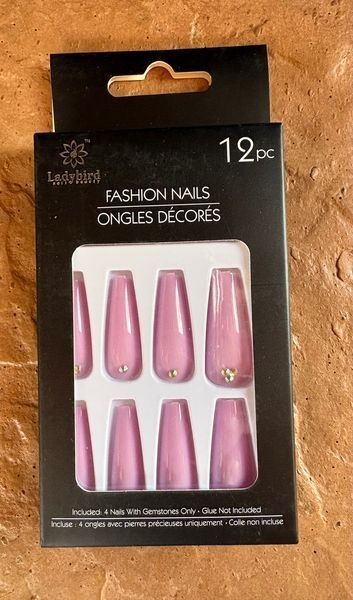 False Nails 10 Sets New in Box LA Colors -GoldFinger- Fashion Nails- Kiss