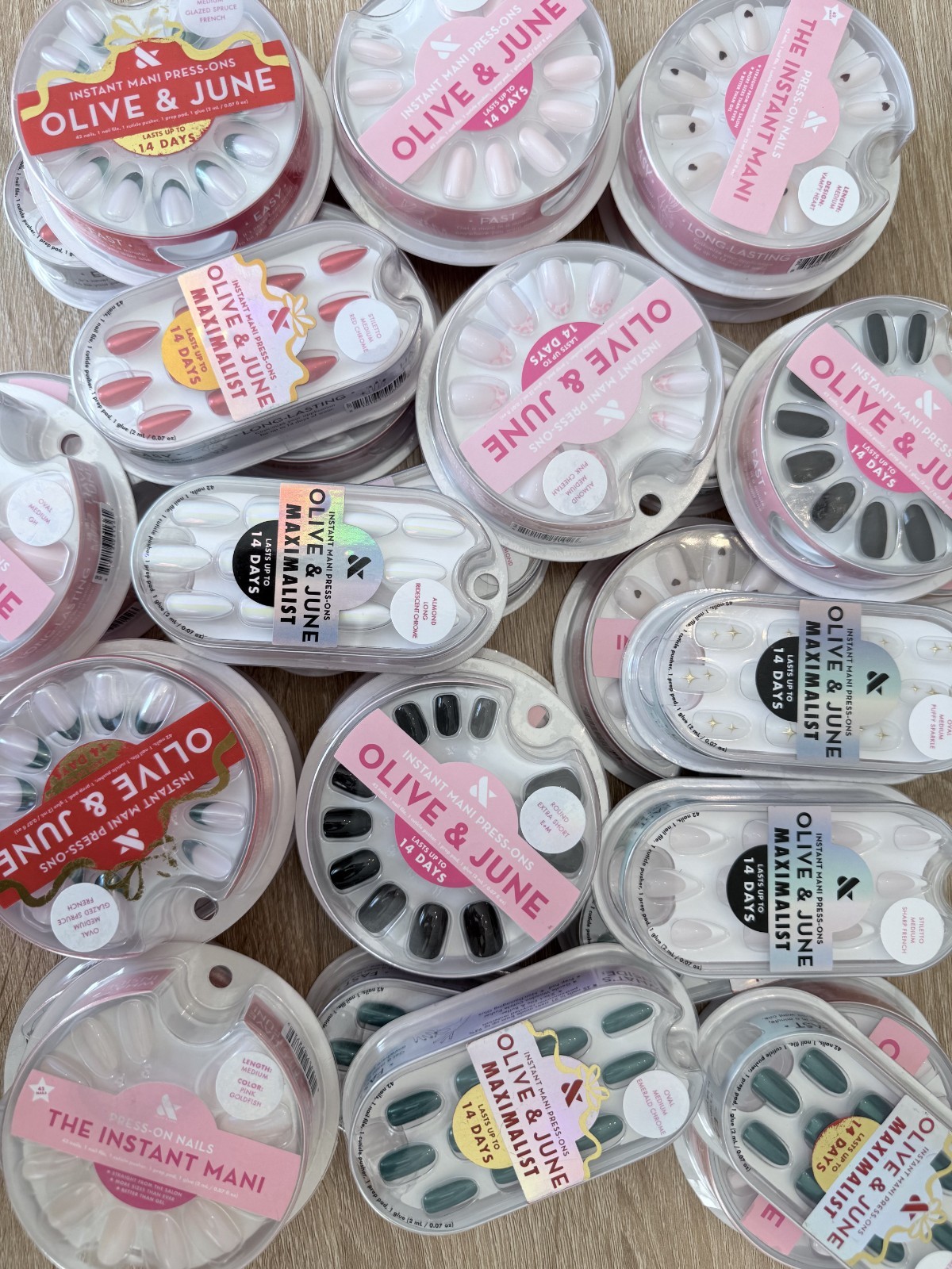 Lot of 30 – Olive and June Press-On Nails 14 Days Multiple Colors & Sizes