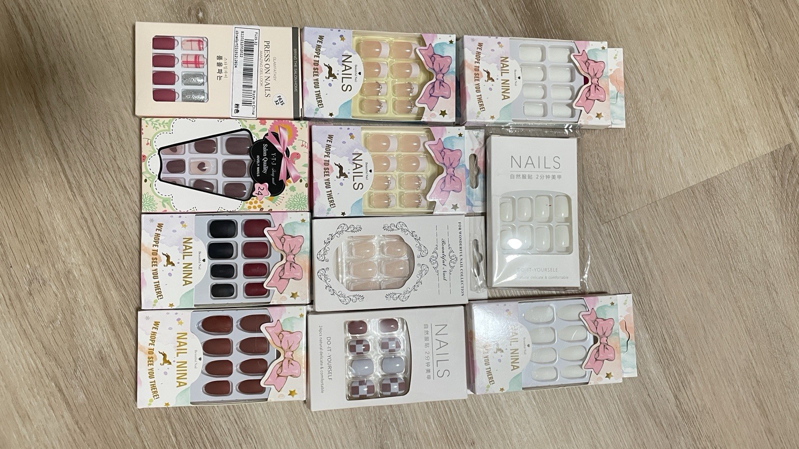 NAIL NINA Acrylic Press-On Nails Short Square French Plaid Multicolor F635
