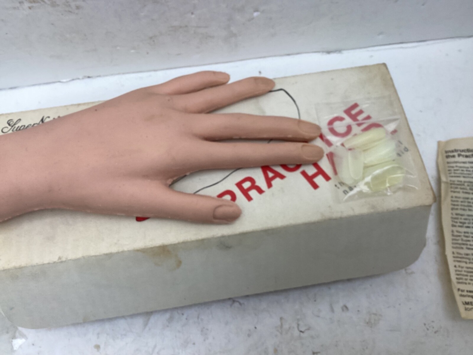 Super Nail Practice Hand Model, Acrylic Nail Training Hand & Fingers Nailbar