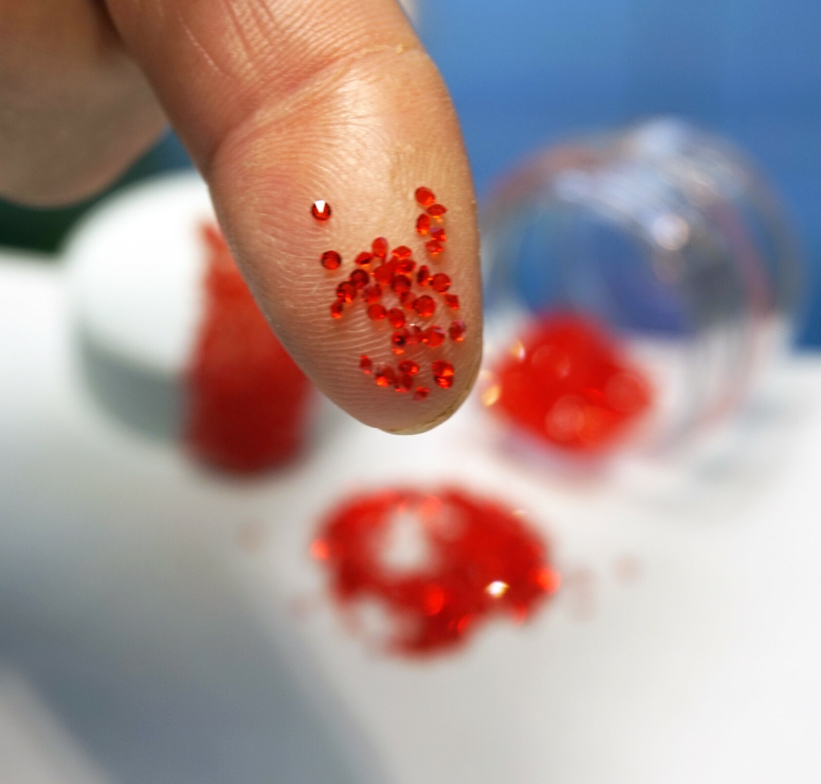 RED PREMIUM CRYSTALS FOR NAILS 1000 Pixie Crystals Nail Art Small Gift For Women