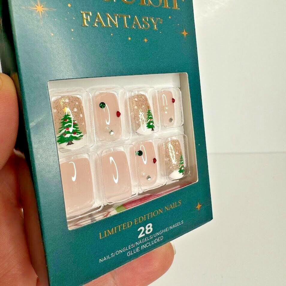 KISS Voguish Fantasy 91180 Ltd Edition Short Christmas Tree Holiday Nails BNIB