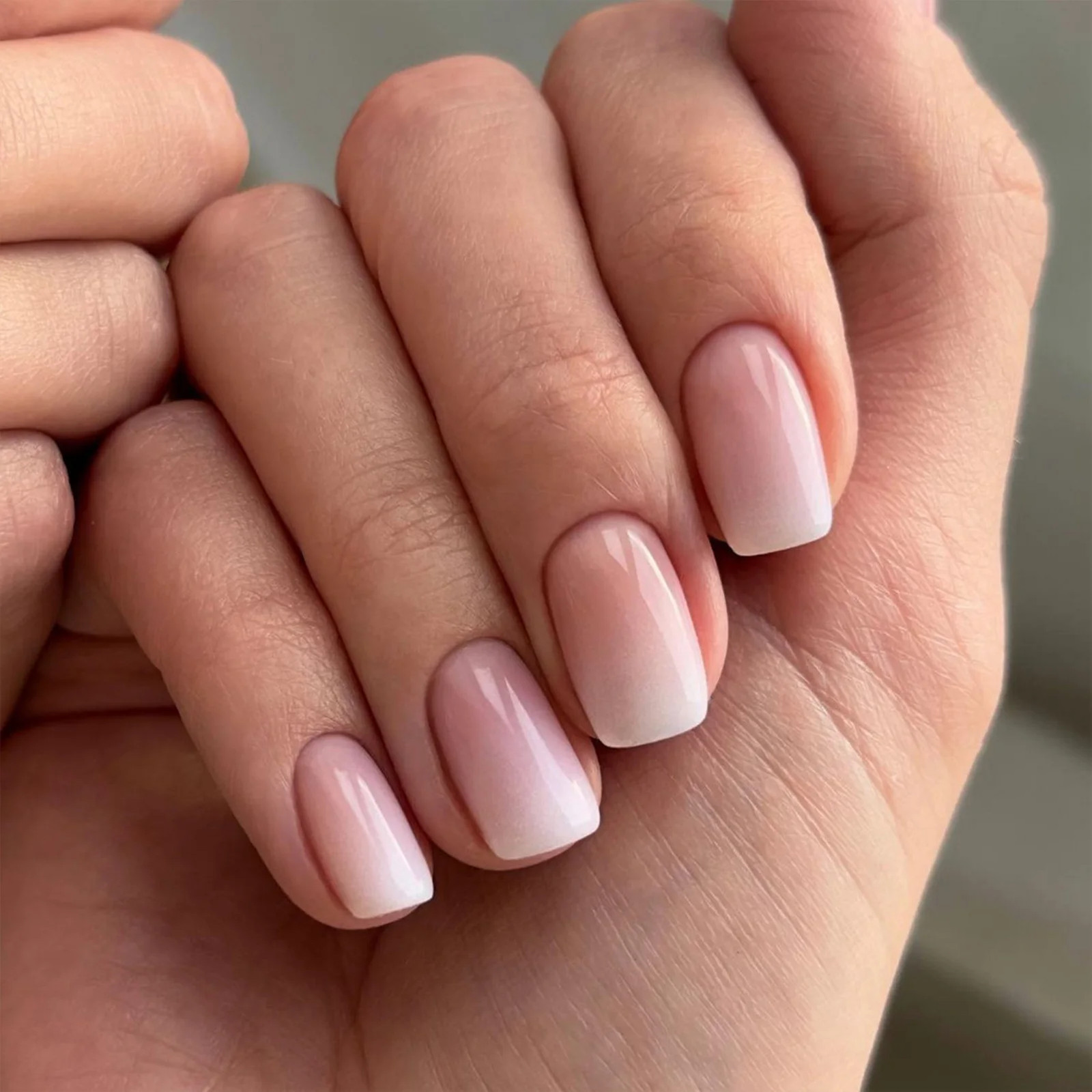Sweet Gradient Pink Fake Nails Round Head Korean Style Press On Nails 24pcs