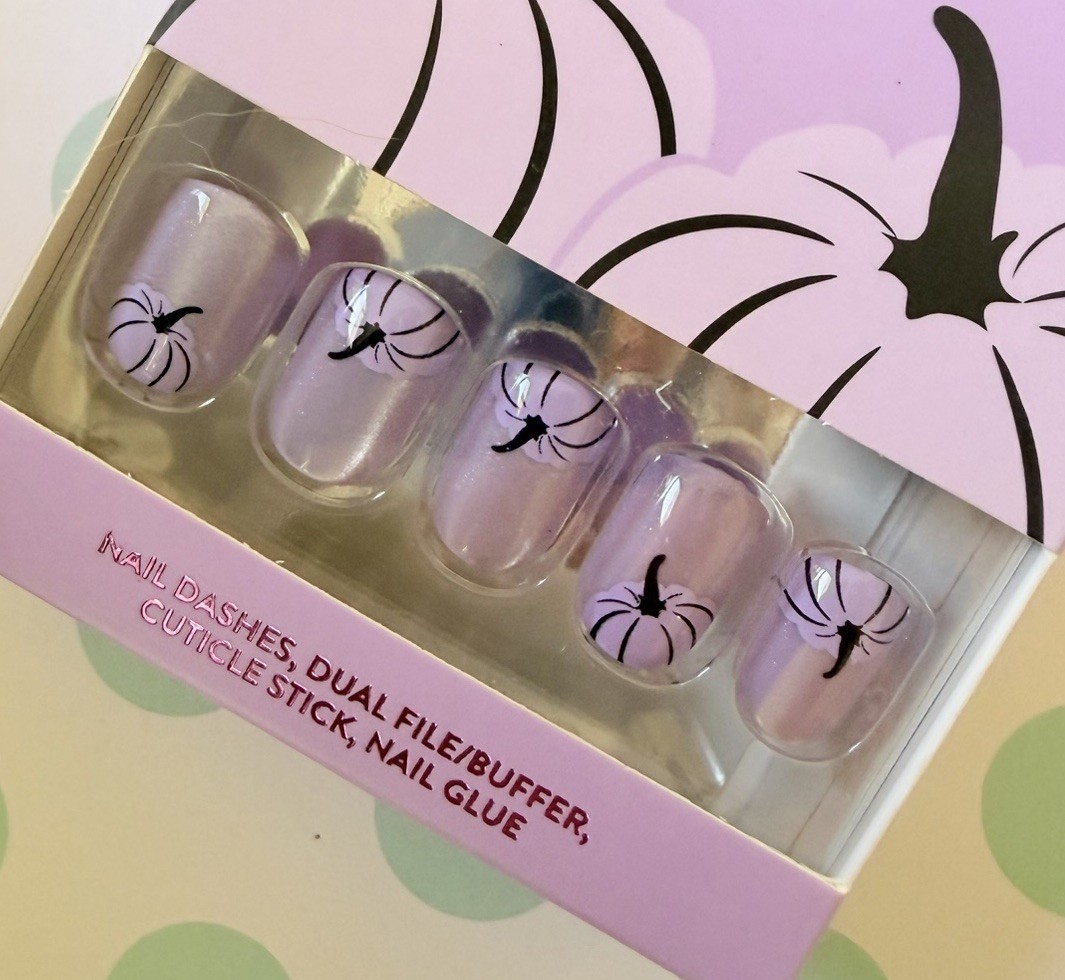 Red Aspen Press On Nails PURPLE PUMPKIN PATCH PIKA Short Square Nail Dashes