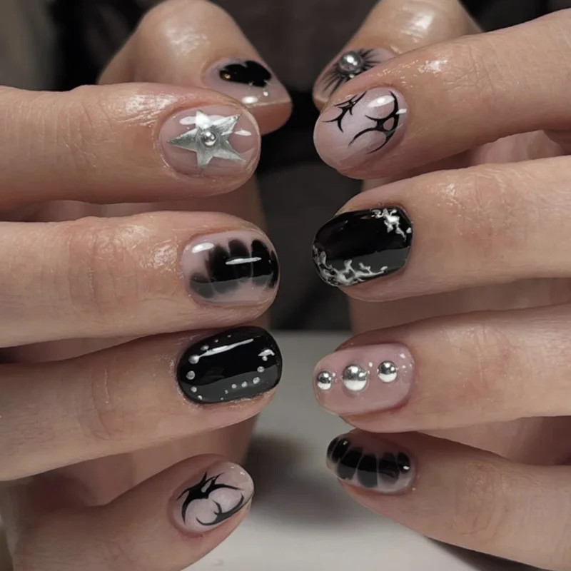 24Pcs Y2K Almond Press on Nails:Metal Line Diamond Black Heart Nails