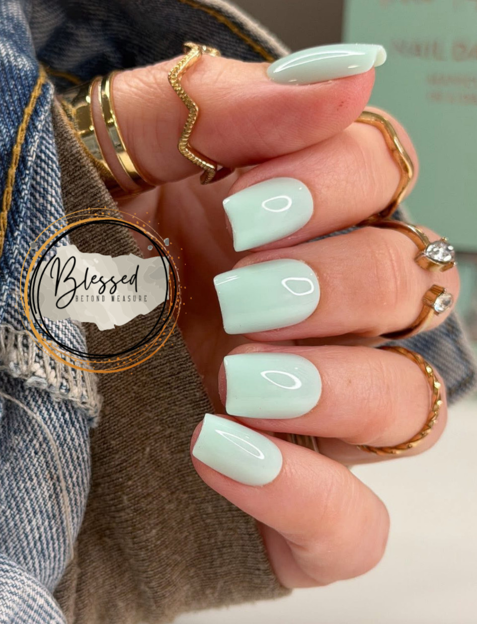 Red Aspen Press On Nails – Mia’s Mint Julep – Short Coffin – Green Shiny