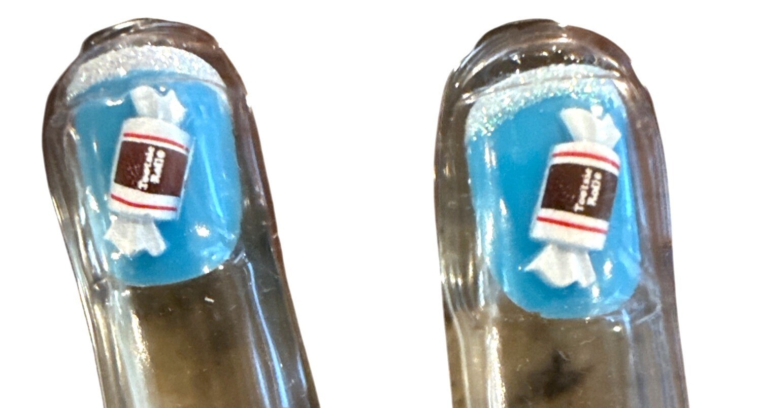 POP GRRL Nail Charms 10 Press-On Nails Blue+Brown+White TOOTSIE ROLL Candy Heart