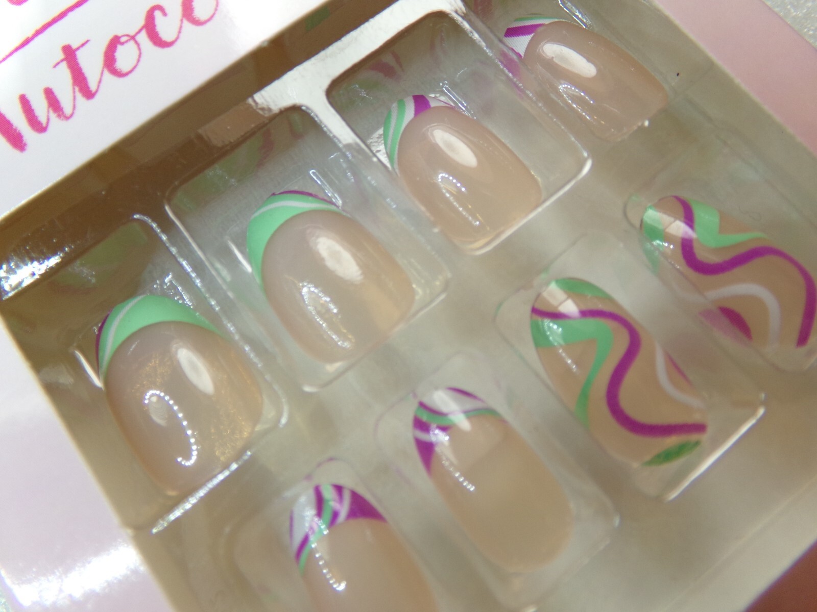 2 Packs b*Color Nails Shiny Green & Pink Artificial glue on Short Oval