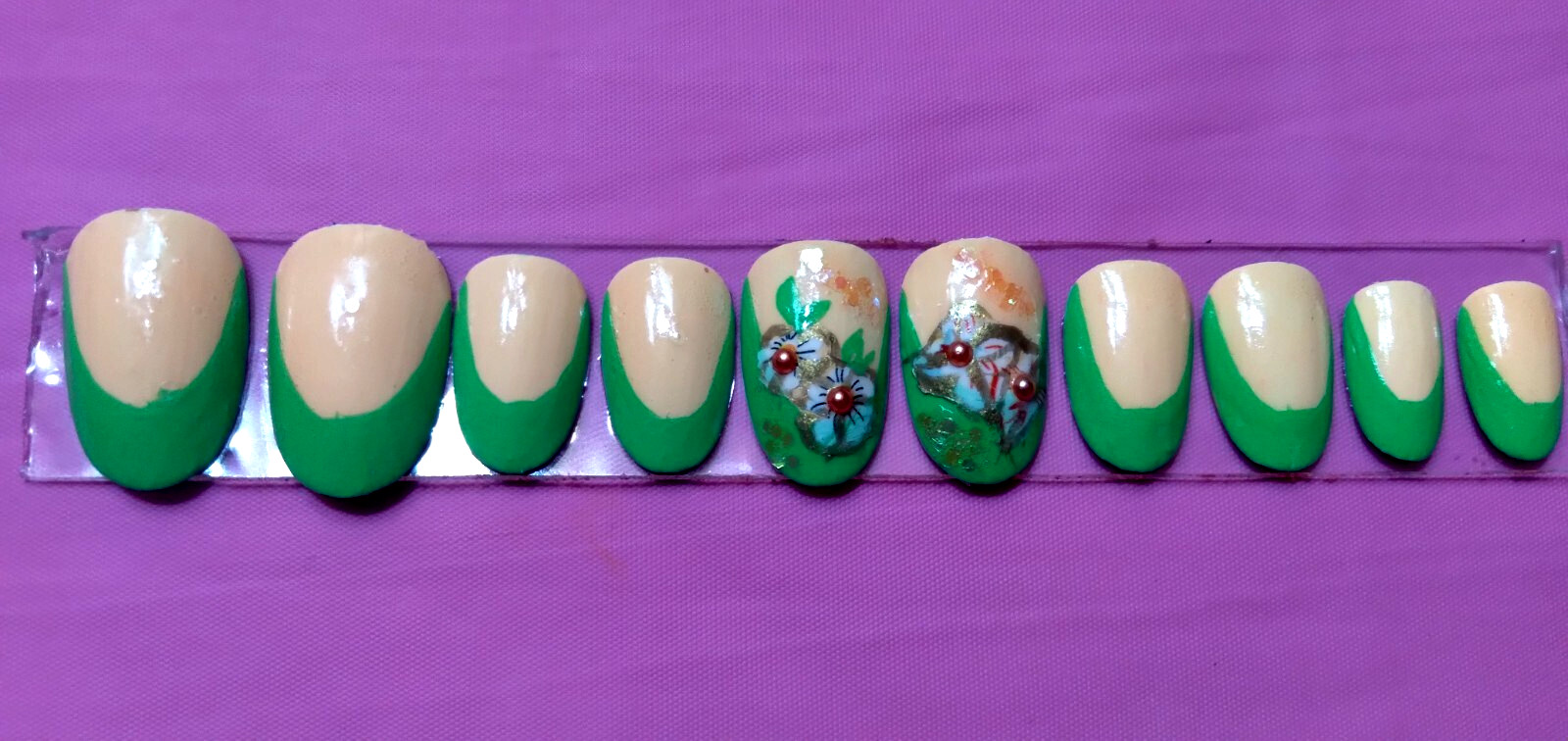 KFN Press On Nails ​Green French|Medium Oval|Hand Painted Floral Foil Art Kit 10