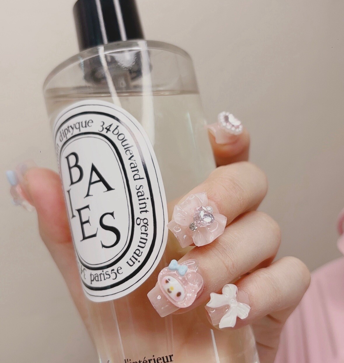 Short Pink Press-On Nail （#002）with Glitter and Bowknot Patterns