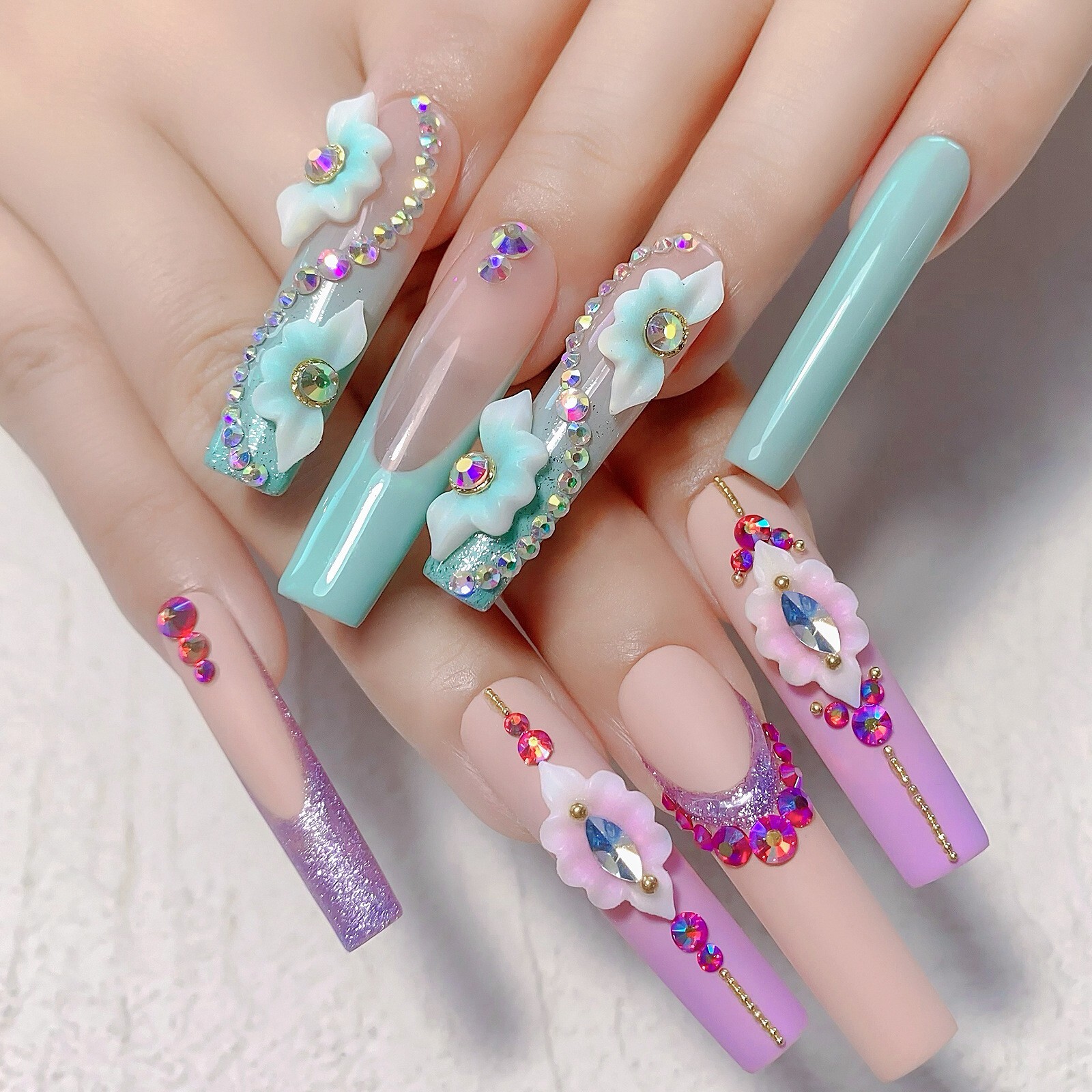 20 Grids 3D Resin Nail Flowers and Rhinestone Set for Nail Art Charms