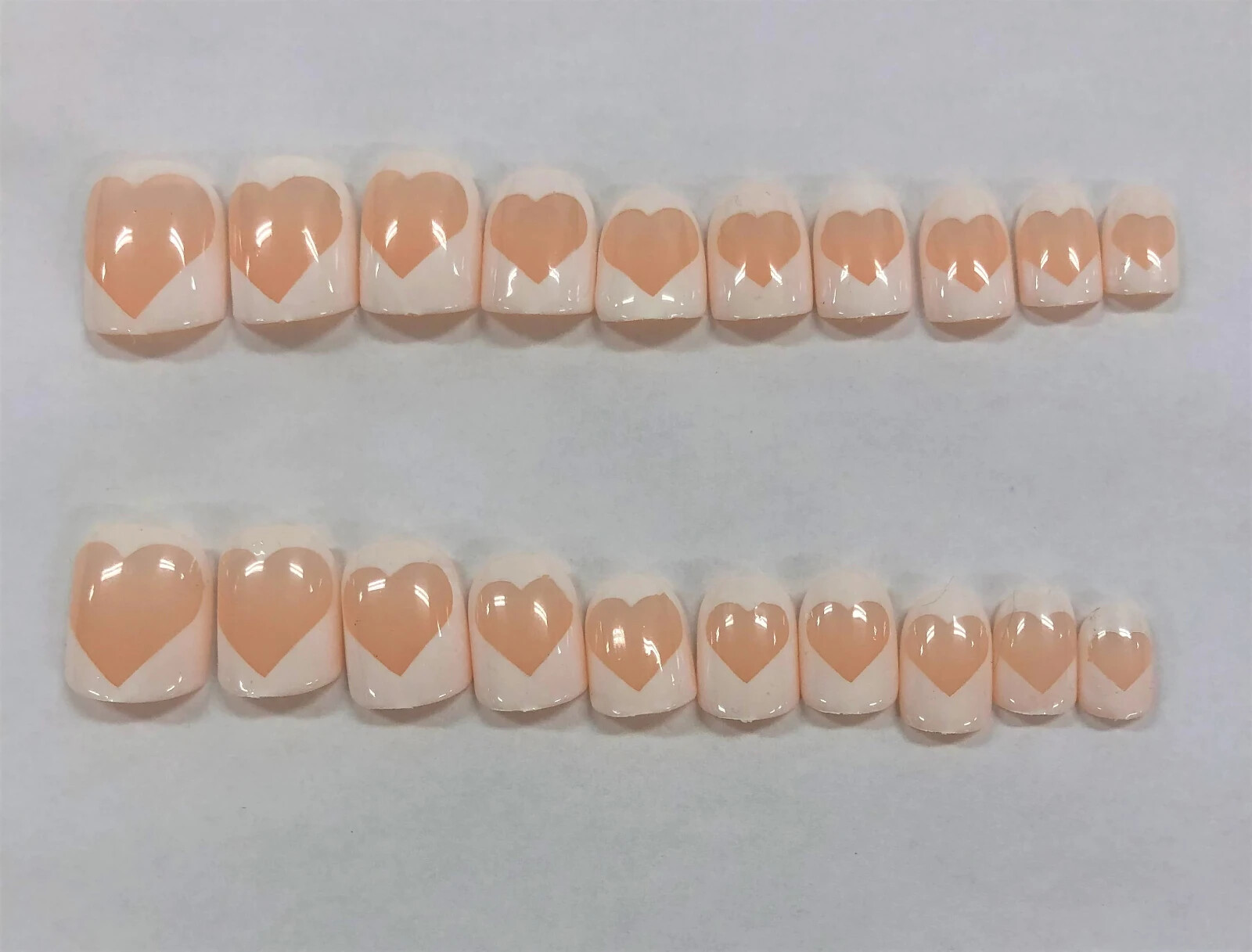 Clear Hearts Press-On Nail Set – Short Round (Size 0-8)