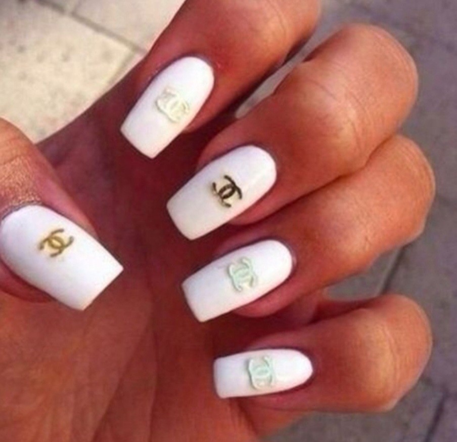 NWT NAIL ART DESIGN 4mm×5mm GOLD METAL NAIL DECALS: N°16