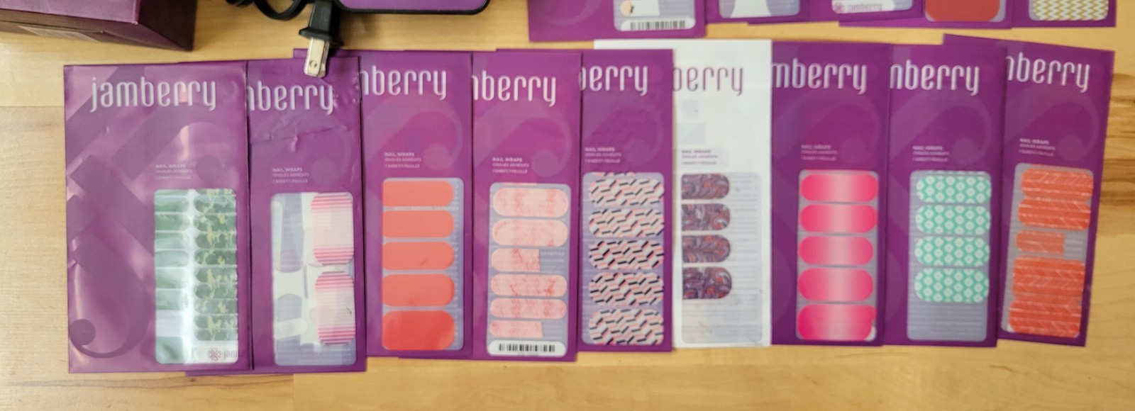 Jamberry Mini Heater w/ assorted nail wraps, used but in great condition
